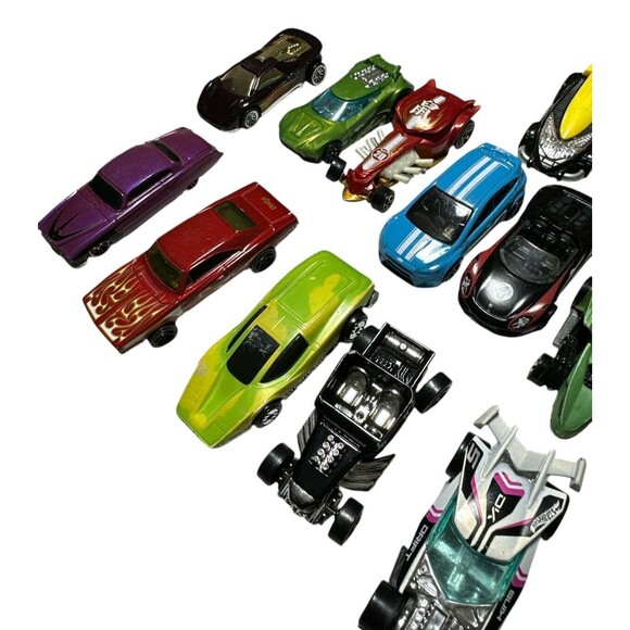 Hot Wheels Lot of 19 Cars - Various Years READ - 1974-2019 - Used - Picture 2 of 4